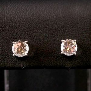 White Topaz Sterling Silver stud earrings 925